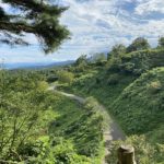 春日山城内の風景